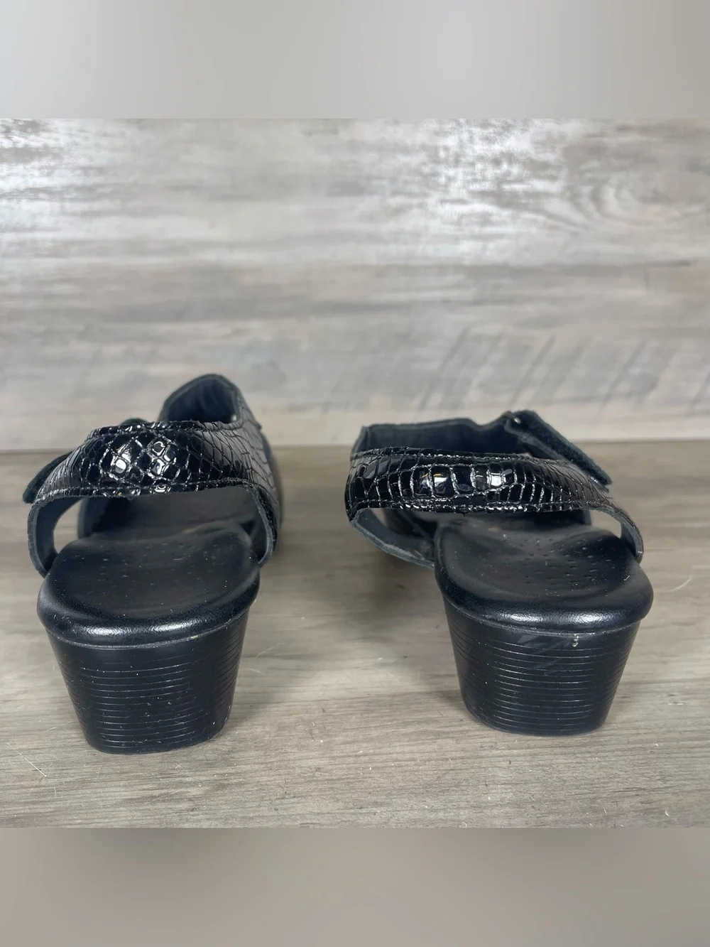 SAS Suntimer Heel Sandal Womens 9.5N Black Patent Croc Textured Comfort Open Toe
